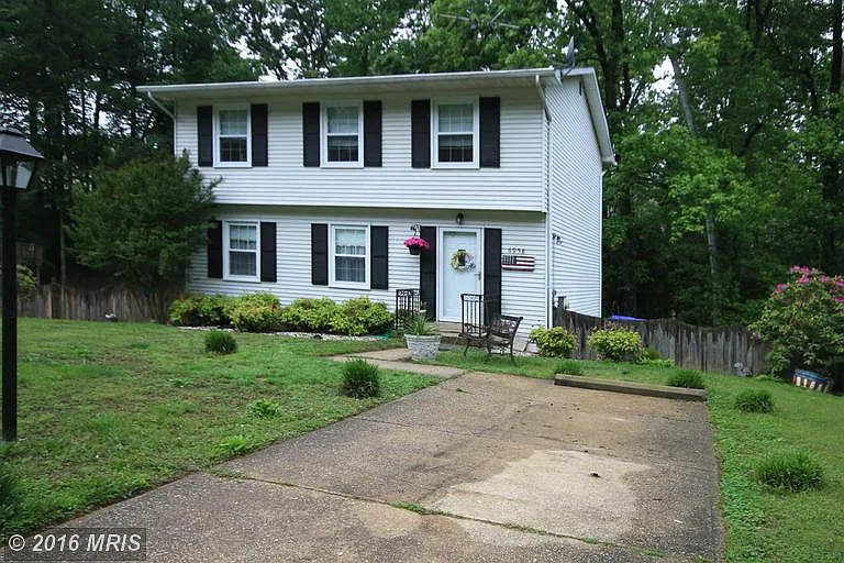 6958 Heather Dr photo 1