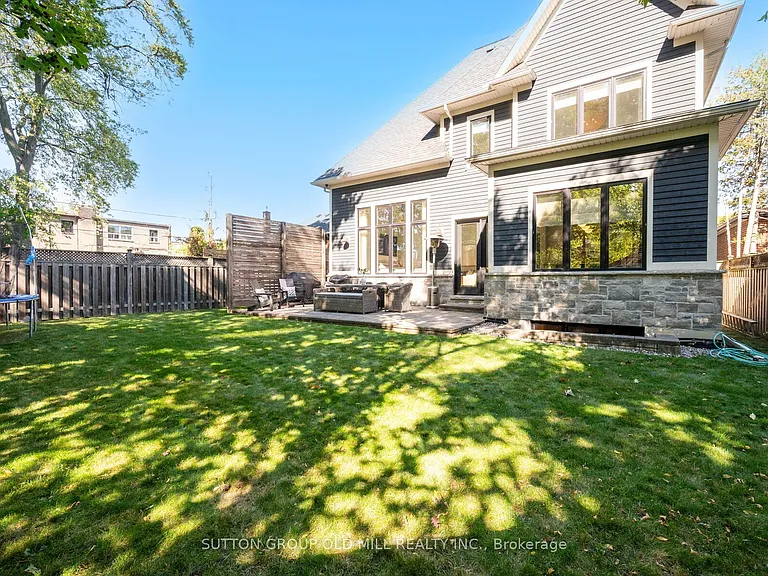 8 Cumberland Dr — Photo 46