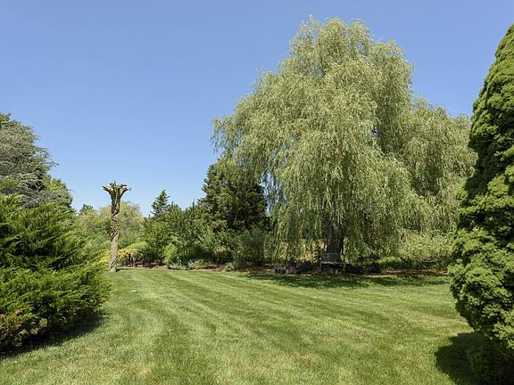 5th image of 412 Mitchells Ln