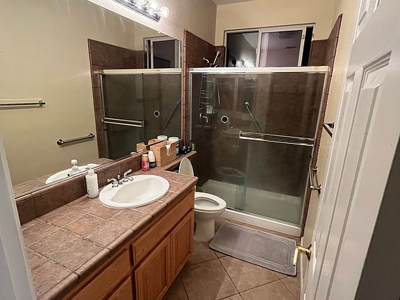 5th image of 719 Atchison Dr