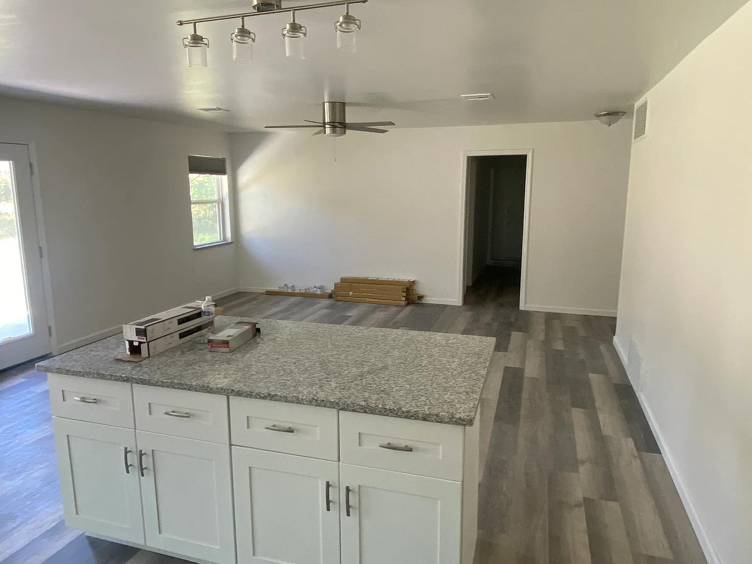 3 bed, 1276 sqft, $1,750 — Photo 4