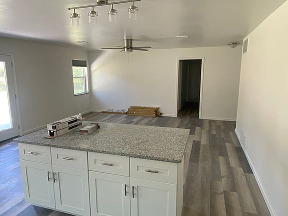 4th image of 225 Willoway Dr
