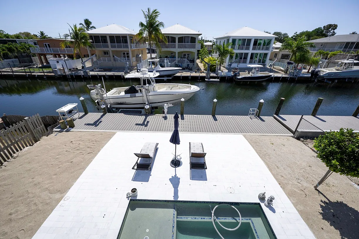 S Coconut Palm Blvd, Plantation Key — Photo 1