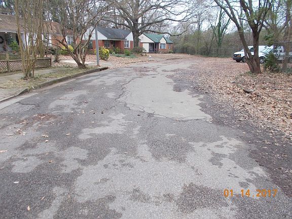 4th image of 535 Estridge Dr
