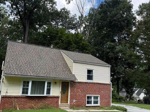 1 Sunset Dr, Paoli, PA 19301