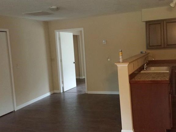 4th image of 30016 Magnolia Ave