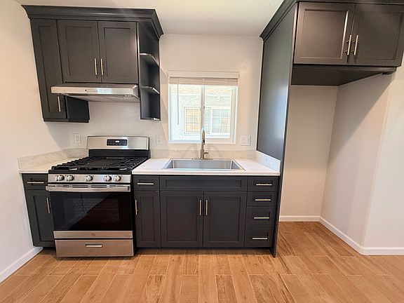 3rd image of 714 Blake St #2