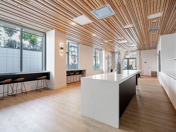 5th image of 4433 Alaska St #901