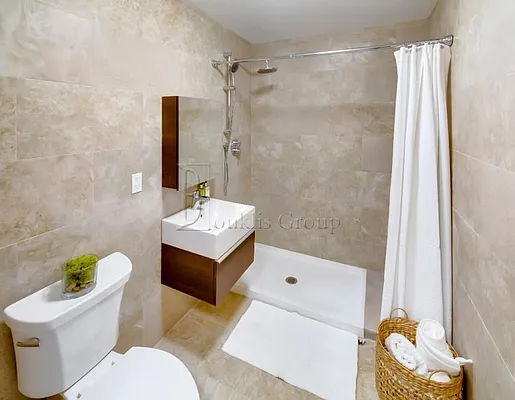 Sold by Bouklis Group | media 4