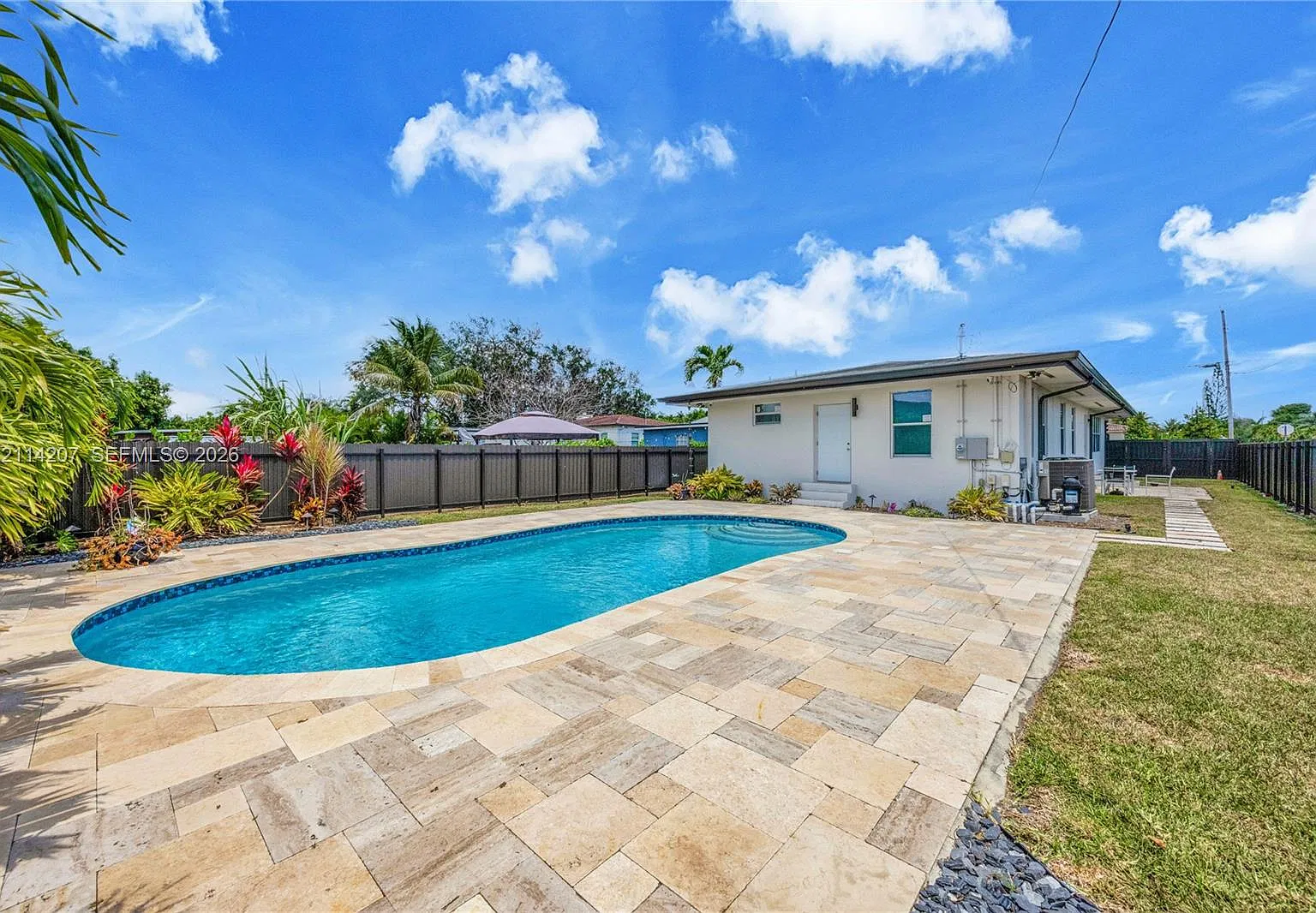 Coral Villas Rev — Photo 3