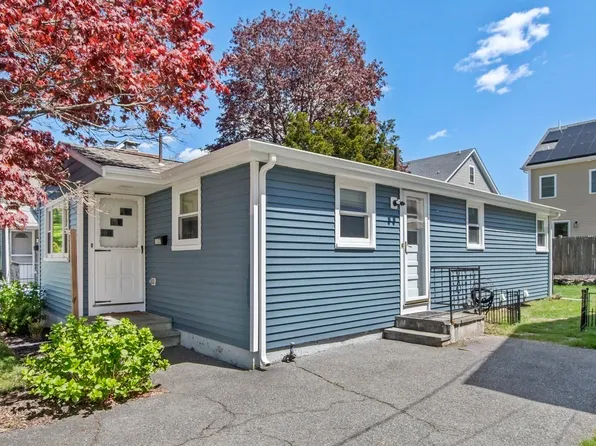 117 Mokema Ave, Waltham, MA 02451