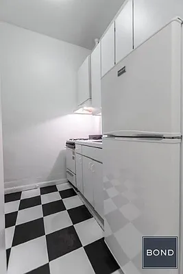 Rented by Bond New York | media 10