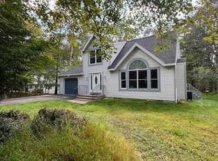 1581 Belgravia Dr, Tobyhanna, PA 18466