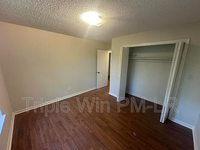 5900 Foxboro Dr — Photo 21