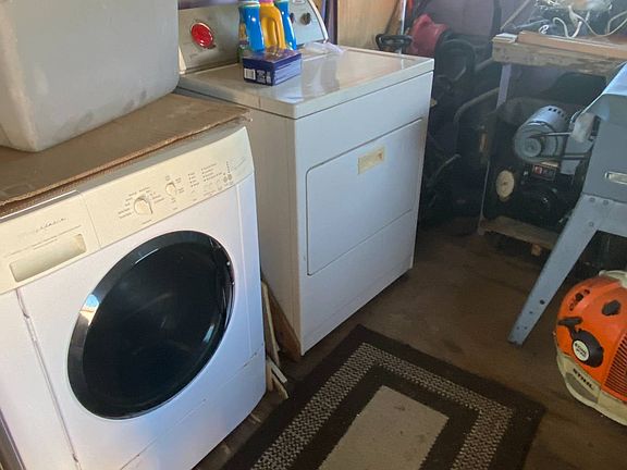 3rd image of 18 Joanna Dr