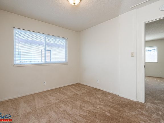 4th image of 1088 Roewill Dr APT 6