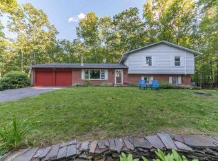 90 Ridge Dr, West Hurley, NY 12491