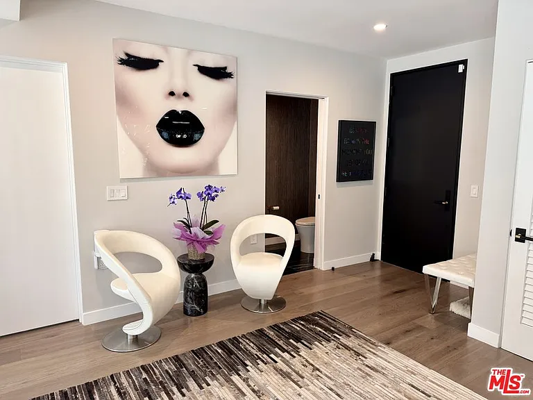 1017 N Croft Ave #103 — Photo 9