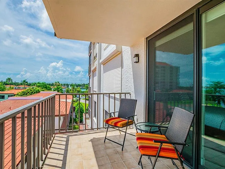 6295 Bahia Del Mar Cir #401 — Photo 12