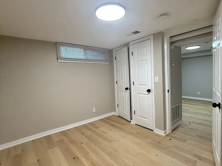563 S 26th Ave — Photo 3