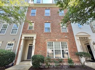 8083 Gatehouse Rd, Falls Church, VA 22042