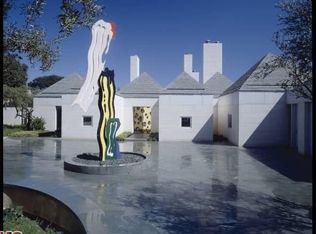 10807 Bellagio Rd, Los Angeles, CA 90077