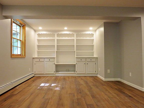 3rd image of 15 Noyes Ln