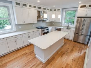 4 Ridgeway St, Winchester, MA 01890