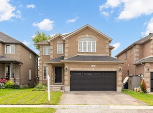 7 Empire Dr, Barrie, ON L4N0Y9