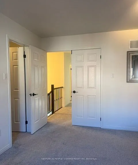 33 Mansbridge Cres — Photo 46