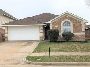 706 N Emma Dr, Arlington, TX