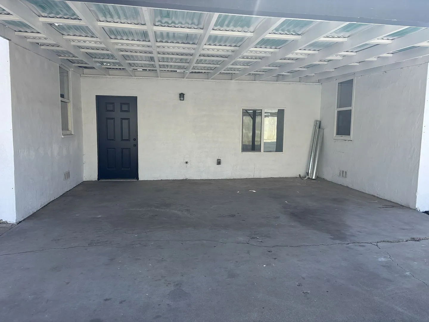 Charming 2-Bedroom 1-Bathroom House 218 Oak St., Unit C — Photo 1