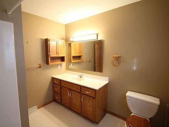 5th image of 104 Benton Oaks Ct