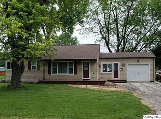 103 Parkway Dr, Carthage, IL 62321