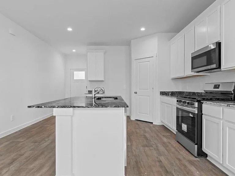 8051 Marchese Dr — Photo 22