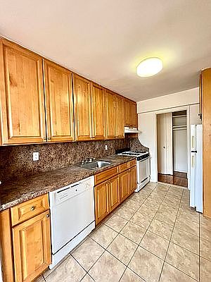 5th image of 8635 21st Ave APT 3R