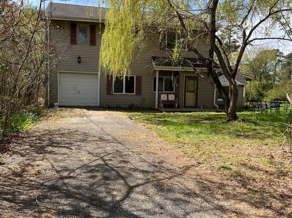 26 Willoughby Street, Brentwood, NY 11717