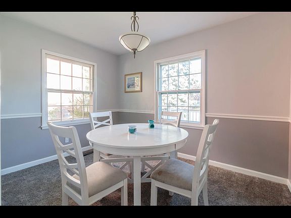 2nd image of 331 N Murray Hill Rd