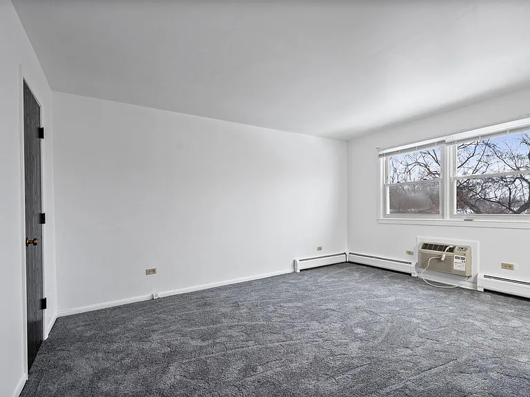 6645 N California Ave #302 — Photo 9