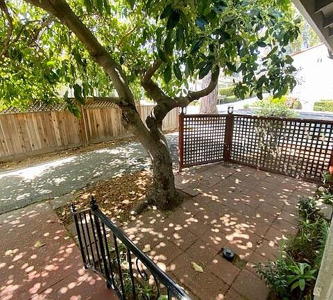 3rd image of 522 E Anapamu St APT A