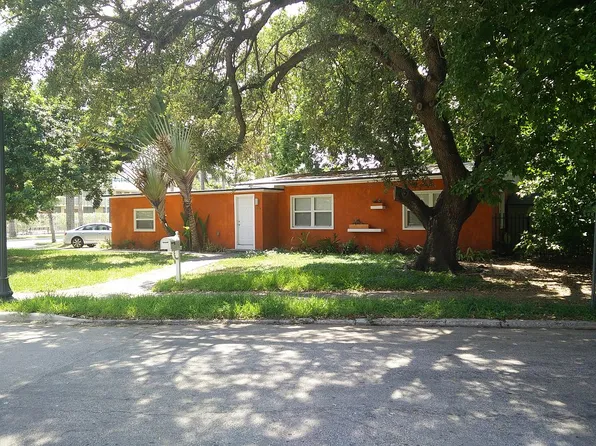 1000 NW 11th Ct, Miami, FL 33136