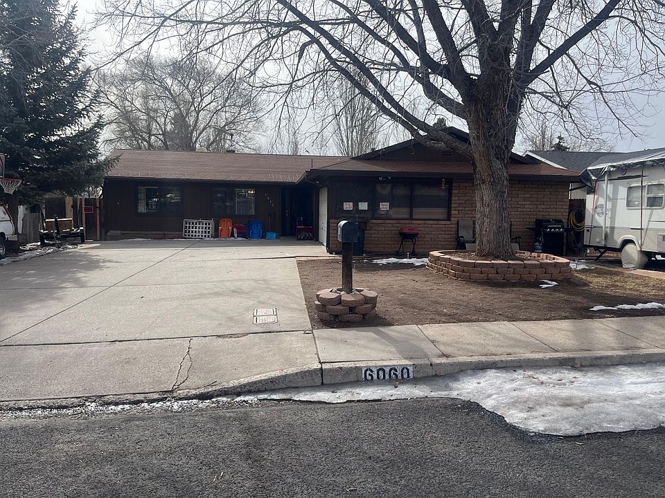 Parking in the driveway by the mailbox. You get your own parking square! Street parking available during warmer months.