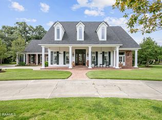 223 Laken Ln, Lafayette, LA 70508