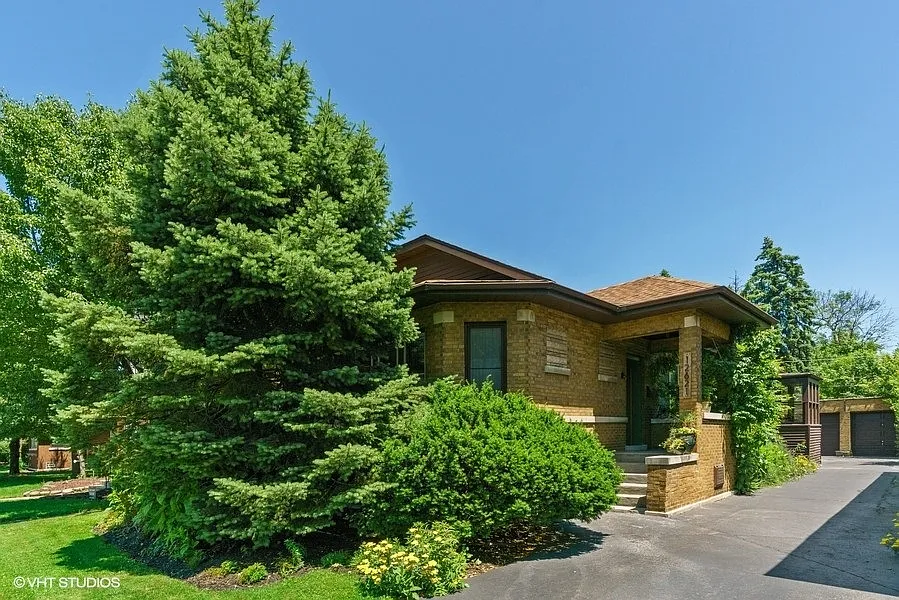 12621 Highland Ave photo 1