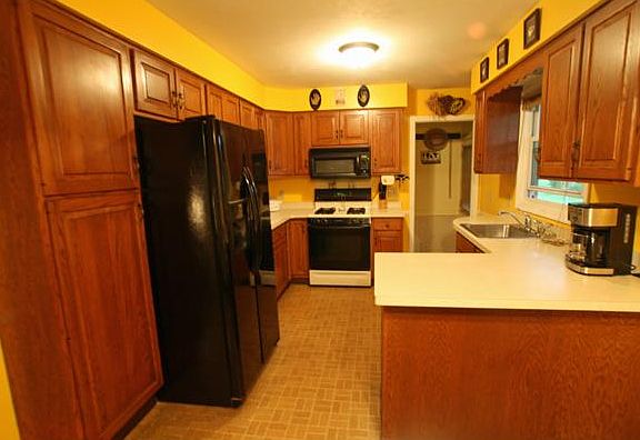 4th image of 21 Hillcrest Dr