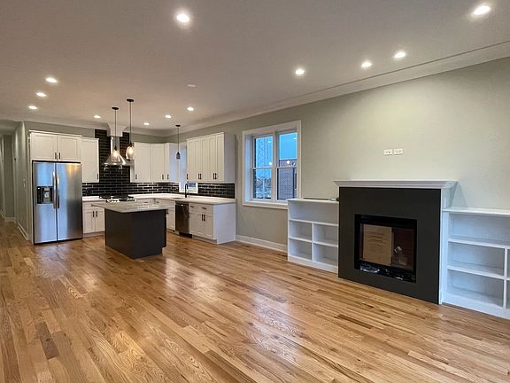 4th image of 5522 W Higgins Ave #1W