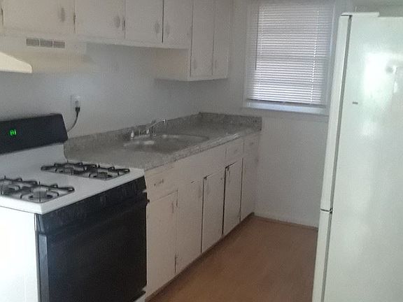 4th image of 3116 Illinois Ave #B
