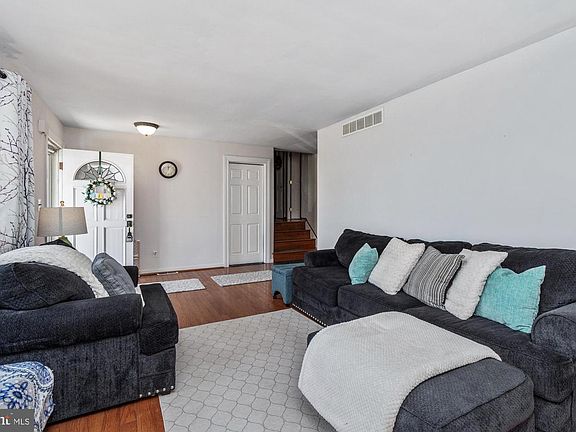 5th image of 9202 Santa Rita Rd