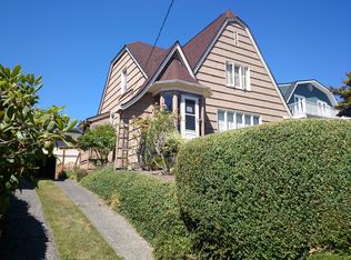 2733 37th Ave SW, Seattle, WA 98126