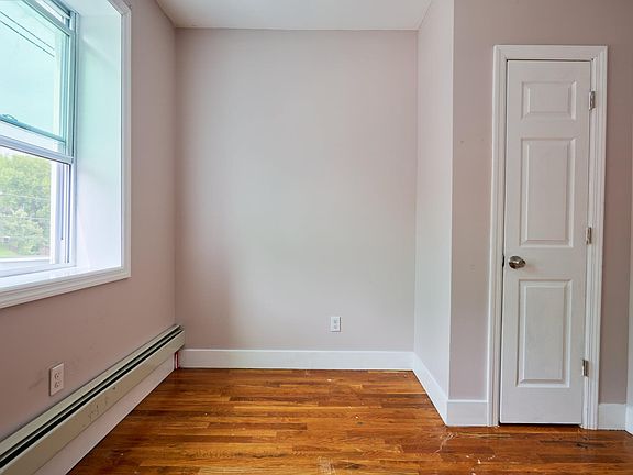 5th image of 42 Brighton Ave Floor 2